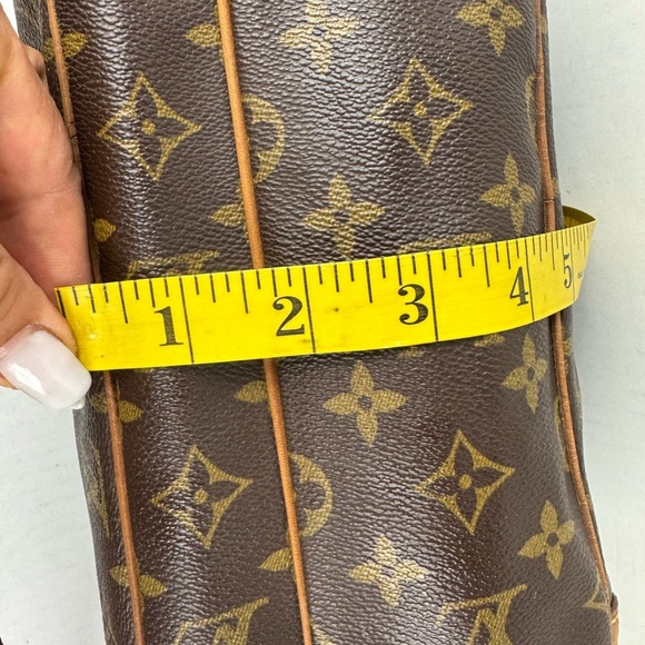 LOUIS VUITTON Nile Crossbody Bag Monogram Canvas - Picture 16 of 16